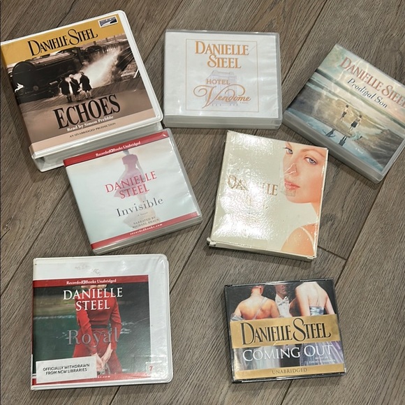 Lot of 7 Danielle Steel Audiobook CDs Echoes, Invisible, Prodigal Son, Royal - Picture 1 of 14